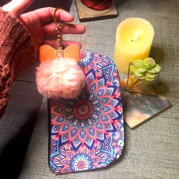 #84c 🍑👛NWOT Swarovski Crystal Bag & Peach Pom Pom Keychain *one of a kind* - Picture 3 of 17